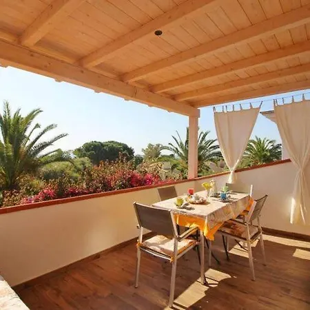 Two-room In Near Sea *